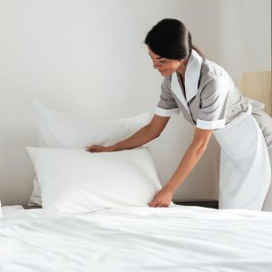 servizio di Housekeeping. La Diadema Hotels, impresa specializzata nel settore delle pulizie, fornisce figure professionali altamente qualificate per una perfetta gestione alberghiera.